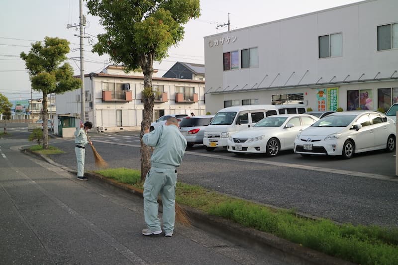 朝の清掃活動