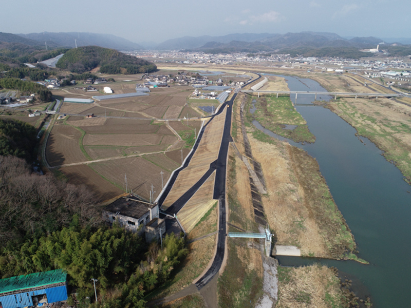 小田川川辺地区外第3堤防強化工事