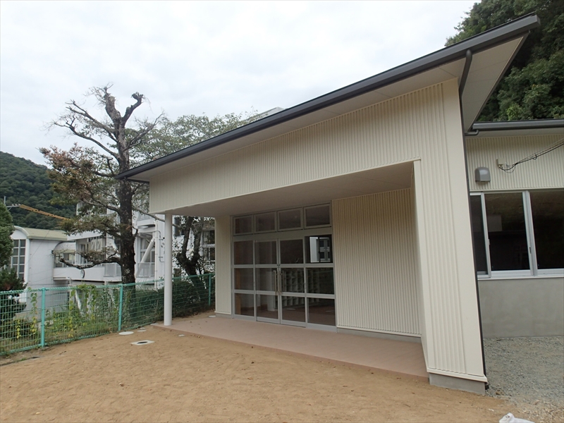 池田小学校校舎棟増改修工事