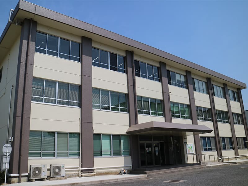 中国職業能力開発大学校屋根等改修工事