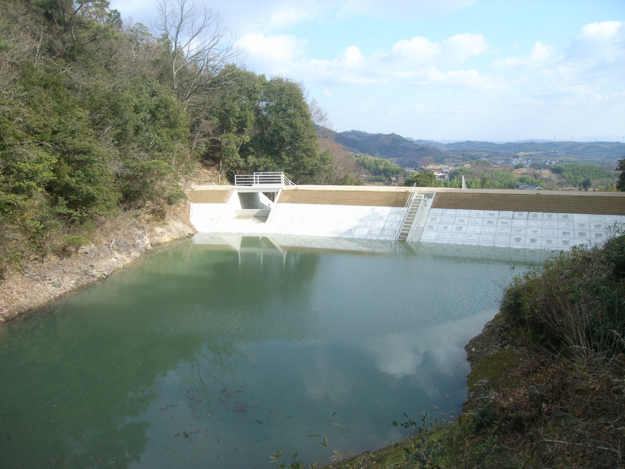 農村地域防災減災事業　富新池地区堤体工事