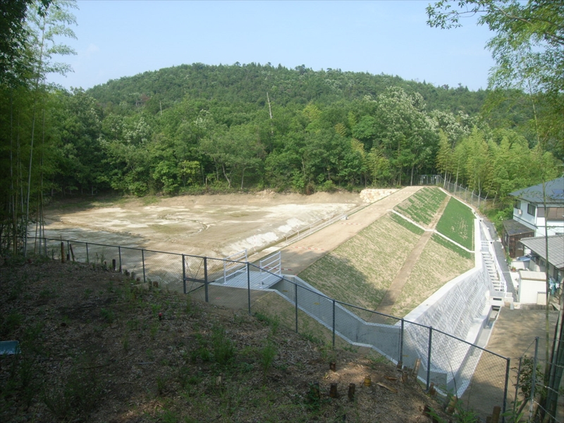 農村地域防災減災事業（ため池整備）明見谷池地区堤体工事