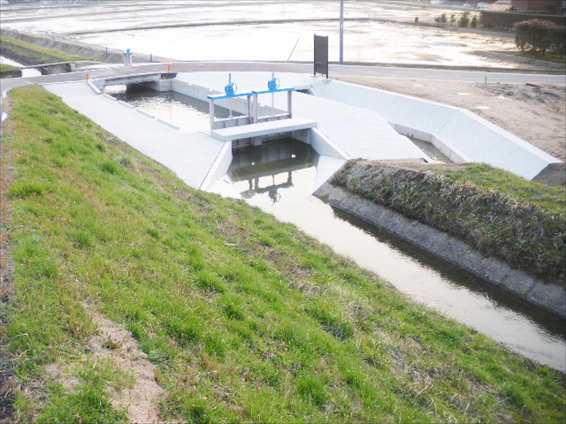 斐伊川沿岸農業水利事業三ヶ村用水路他工事