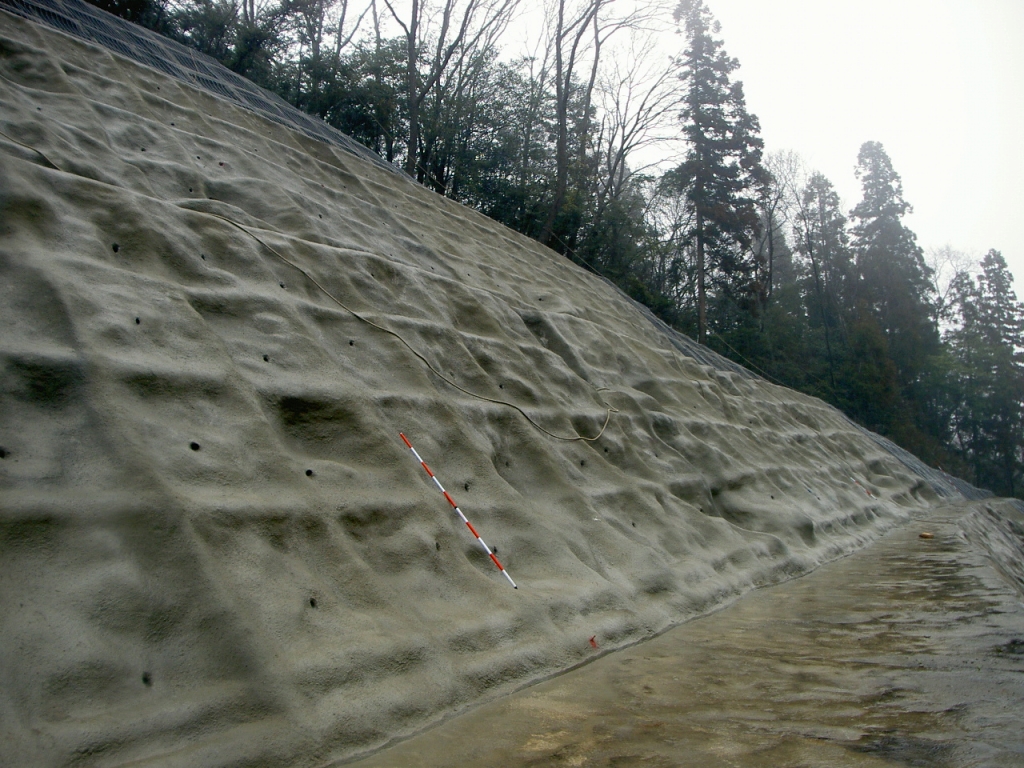 備前東部地区和気3-24工区法面保護工事